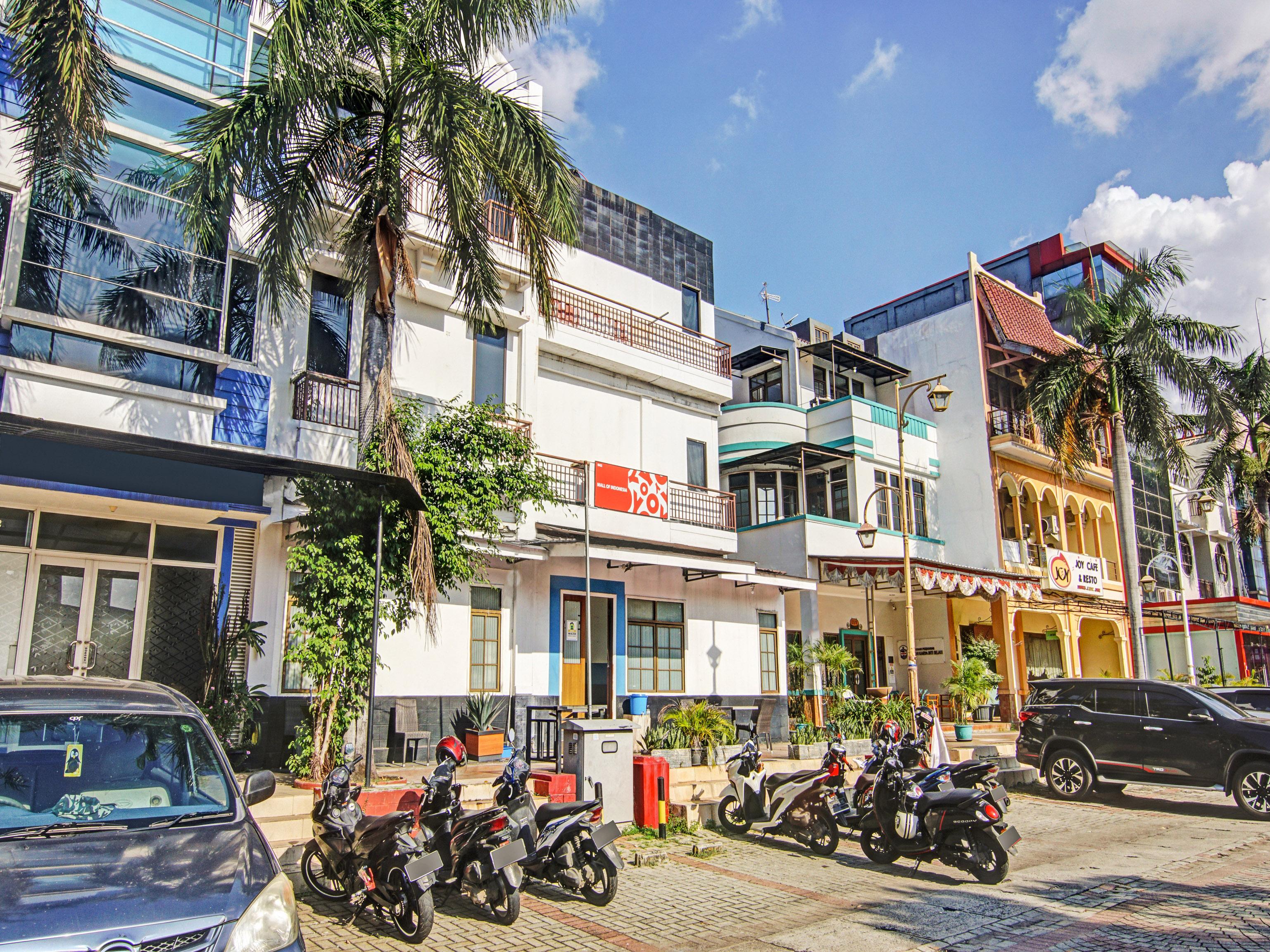 Super Oyo 90422 Mall Of Indonesia Джакарта Екстериор снимка